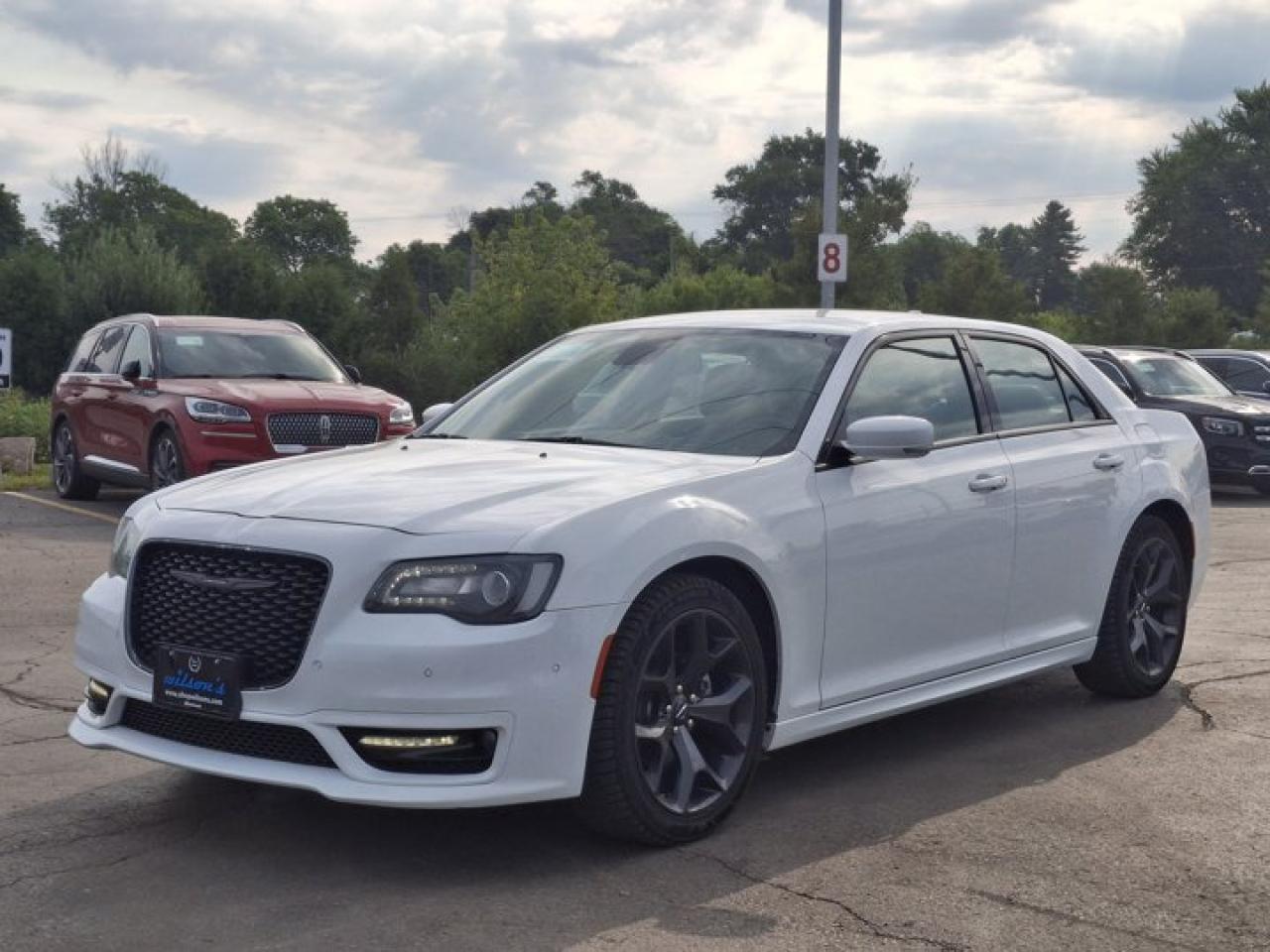 Used 2022 Chrysler 300 300 Touring L | Leather | Nav | Apple Carplay | for sale in Guelph, ON