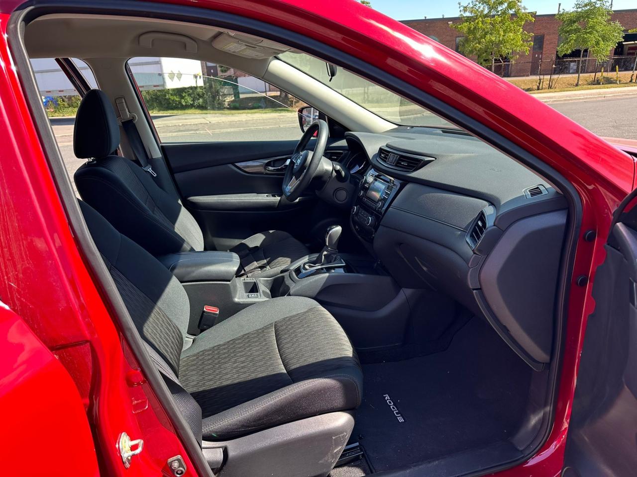 2017 Nissan Rogue SV // AWD // FULLY CERTIFIED // 1Y WARRANTY INCLUD - Photo #13