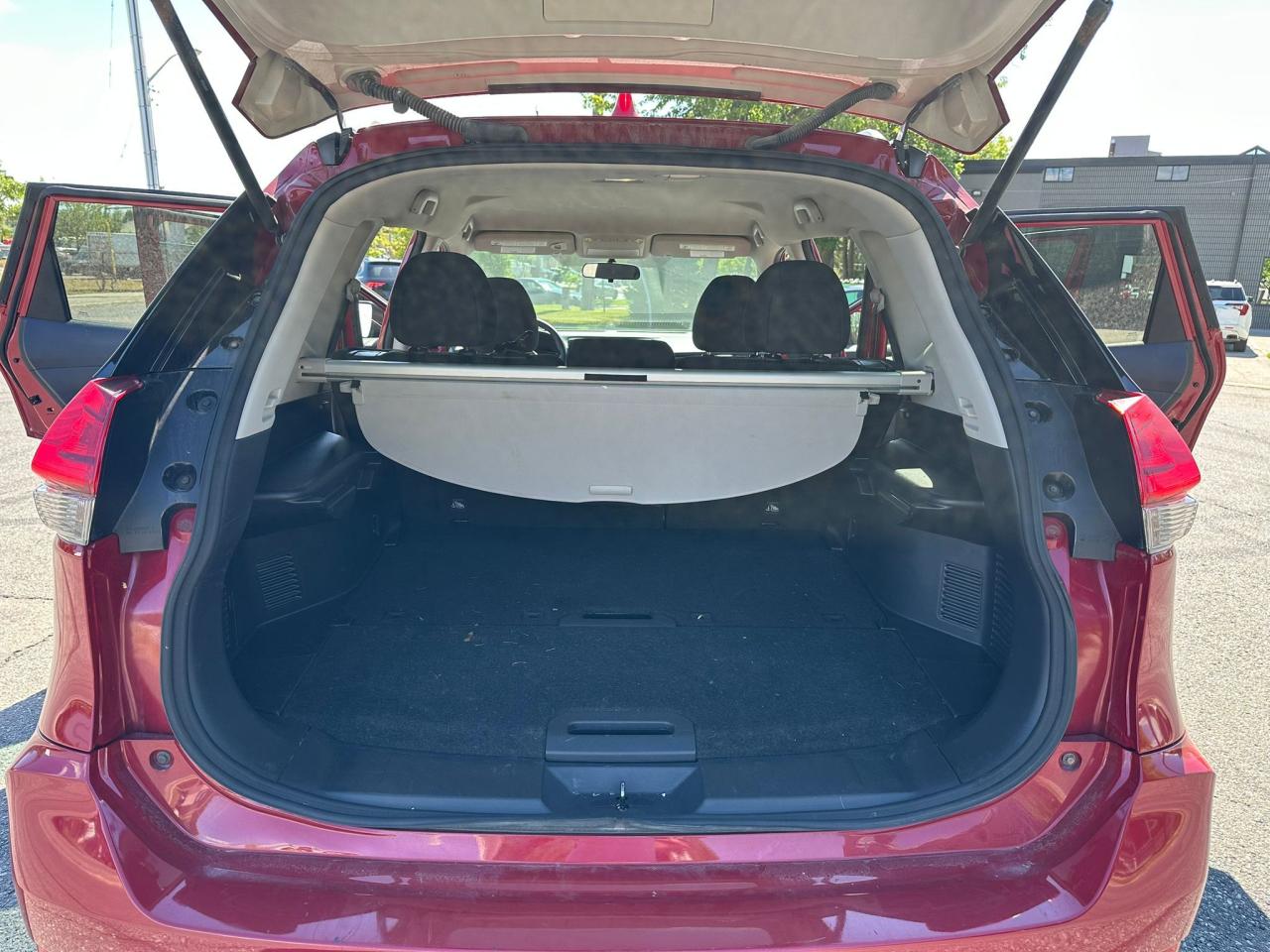 2017 Nissan Rogue SV // AWD // FULLY CERTIFIED // 1Y WARRANTY INCLUD - Photo #16