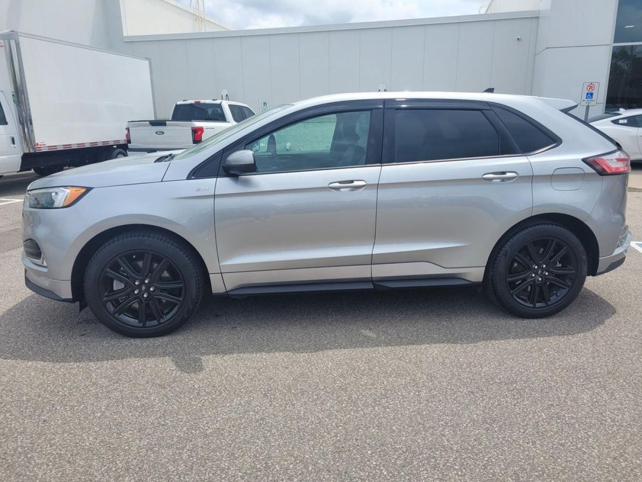 2024 Ford Edge ST Line Photo2