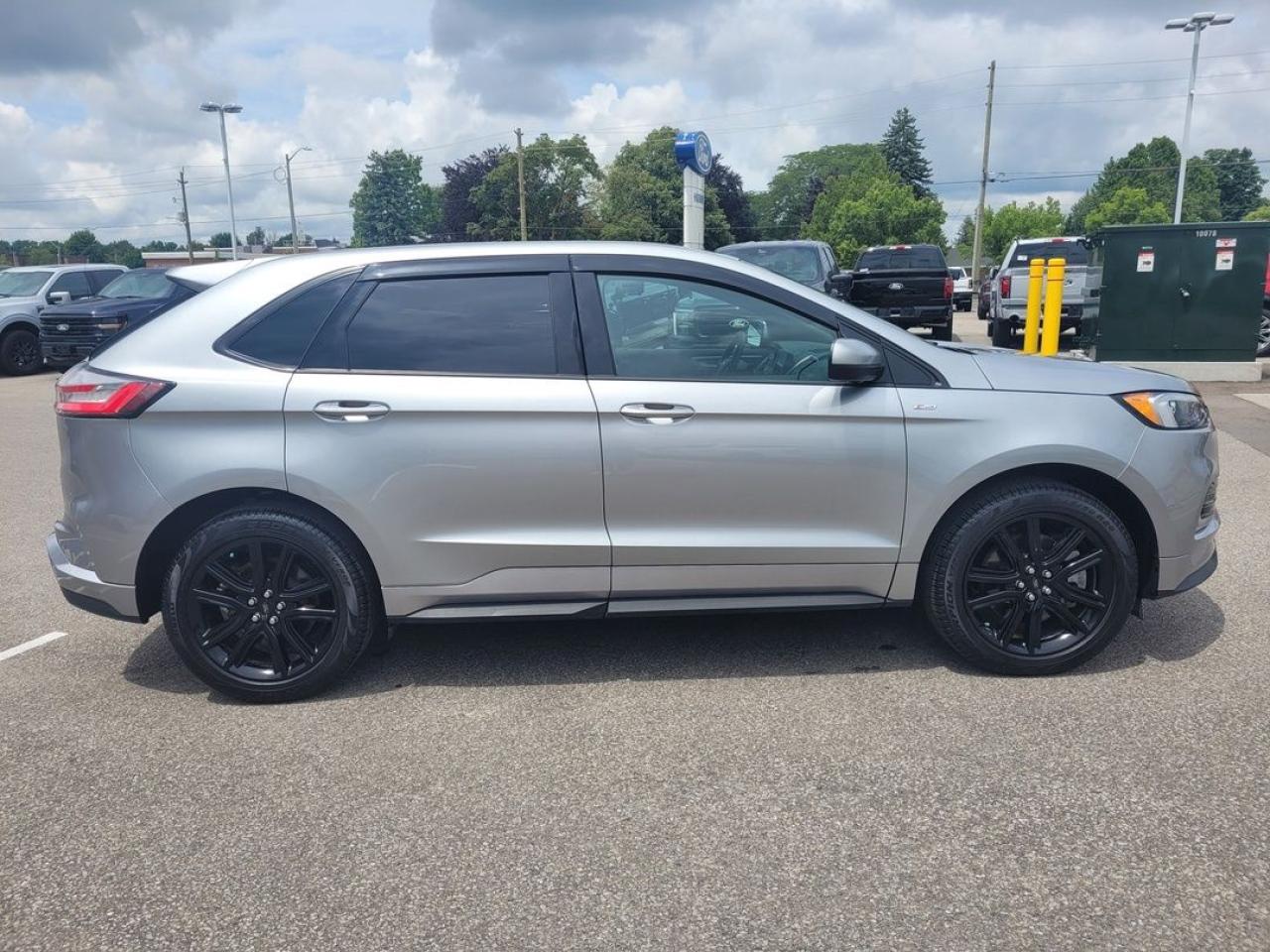 2024 Ford Edge ST Line Photo8