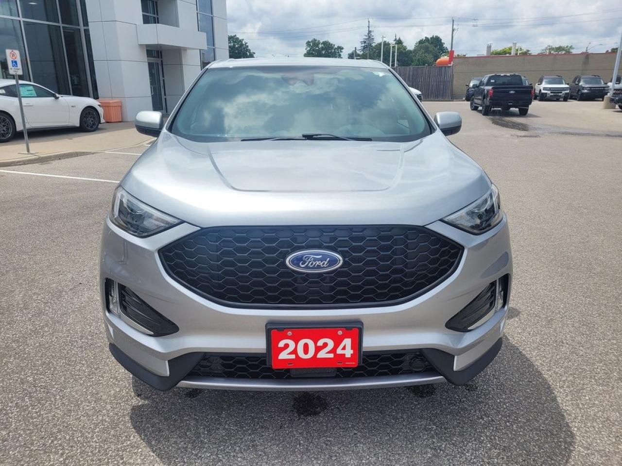 2024 Ford Edge ST Line Photo10