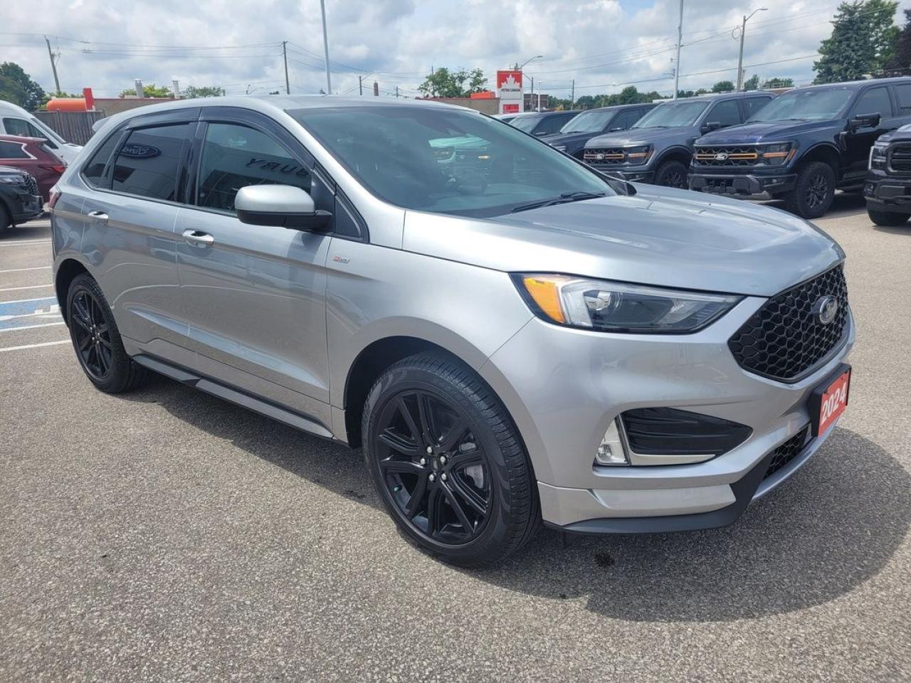 2024 Ford Edge ST Line Photo9