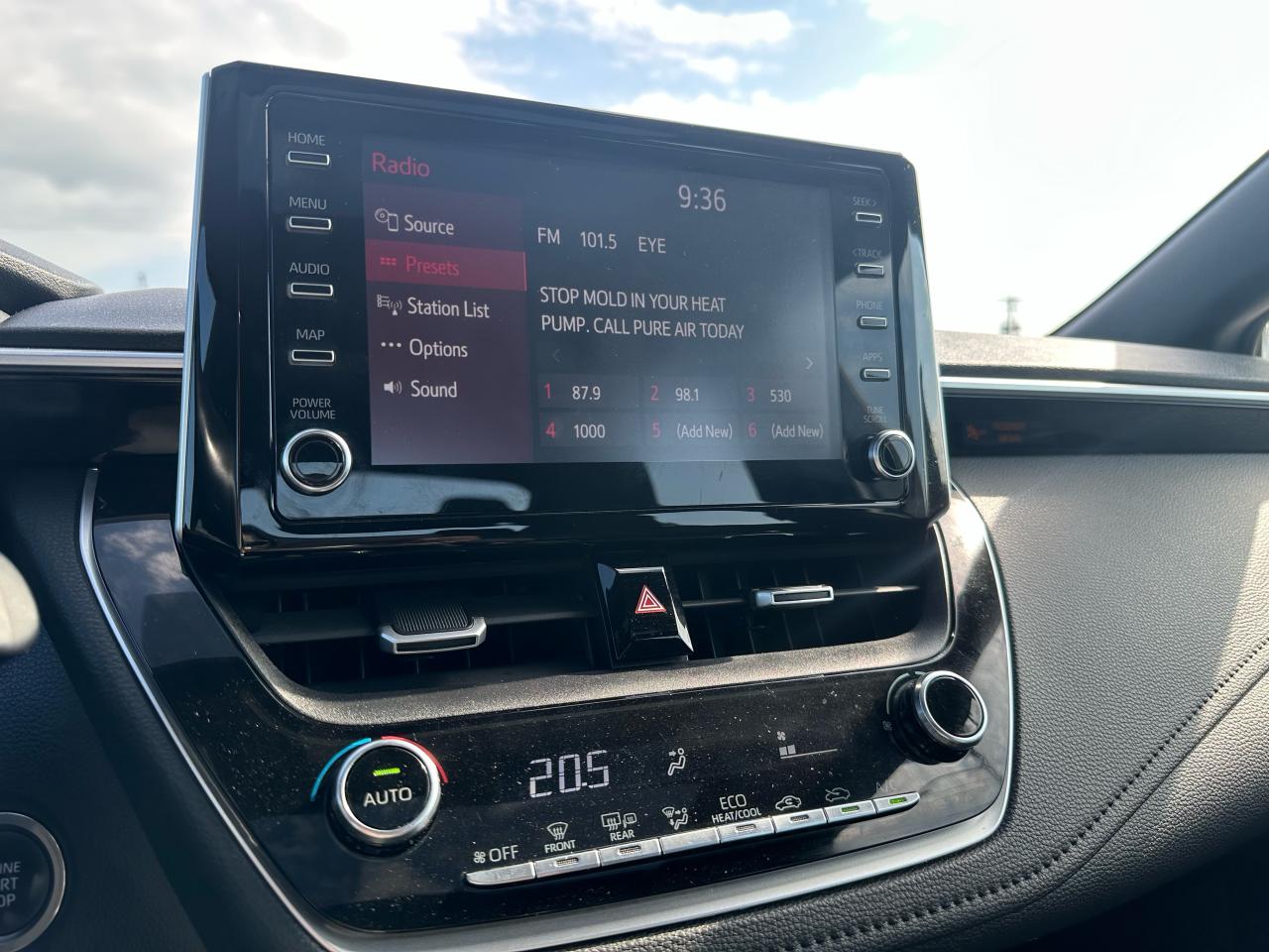 2020 Toyota Corolla SE Photo