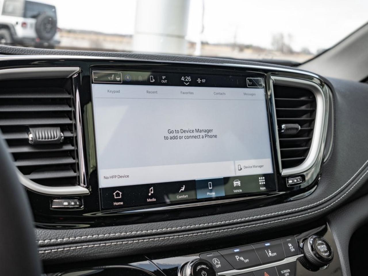 2025 Chrysler Pacifica Select Photo