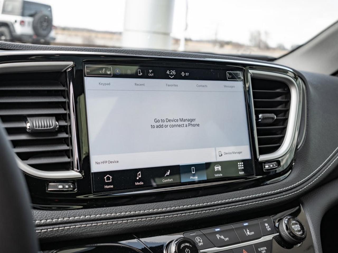 2025 Chrysler Pacifica Select Photo
