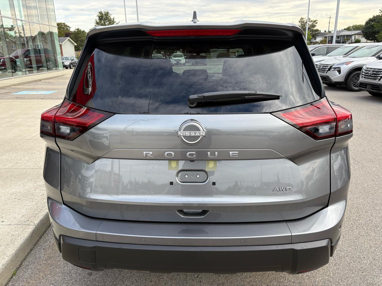 2026 Nissan Rogue S Photo19
