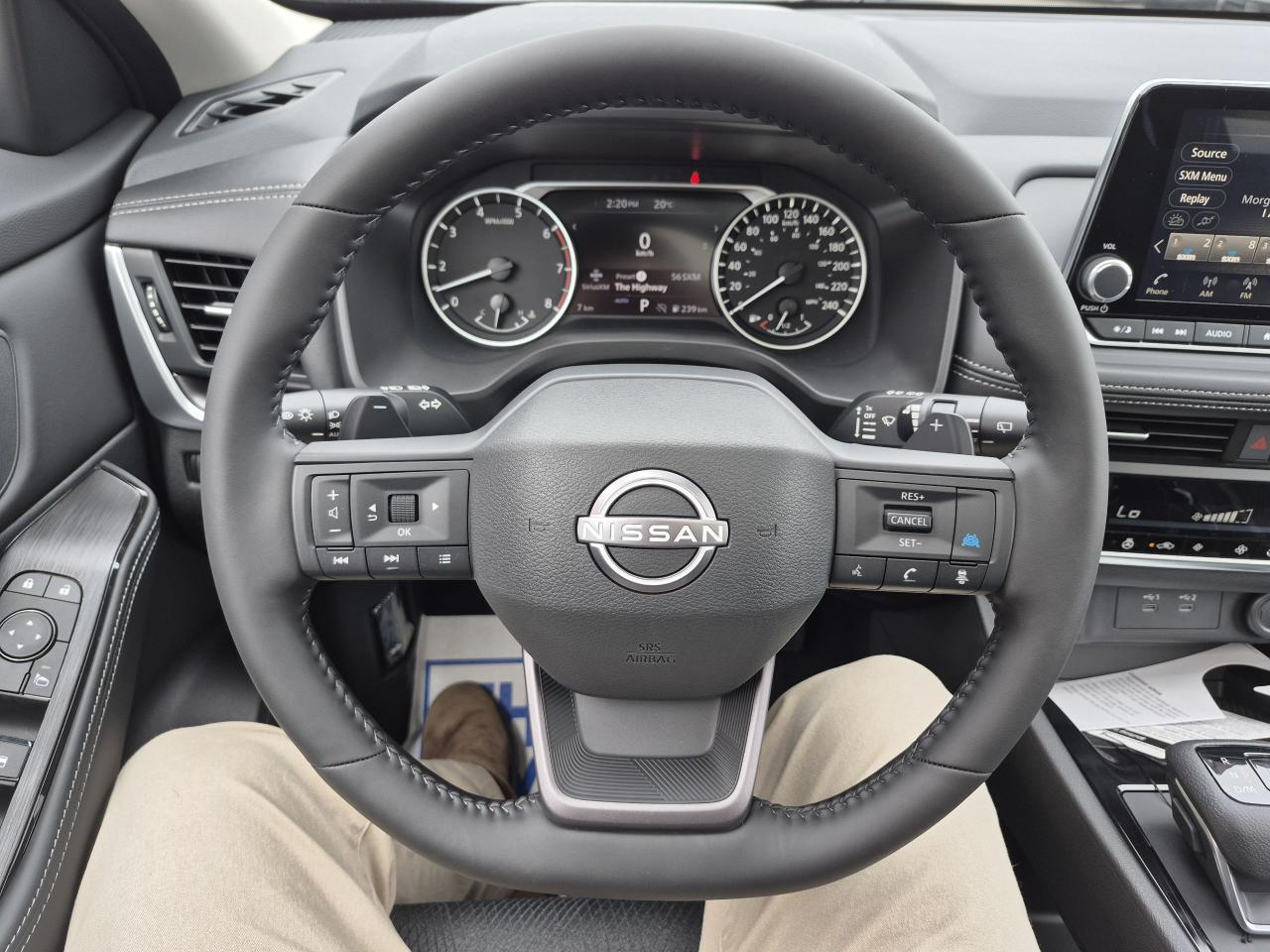 2026 Nissan Rogue SV MOONROOF Photo24