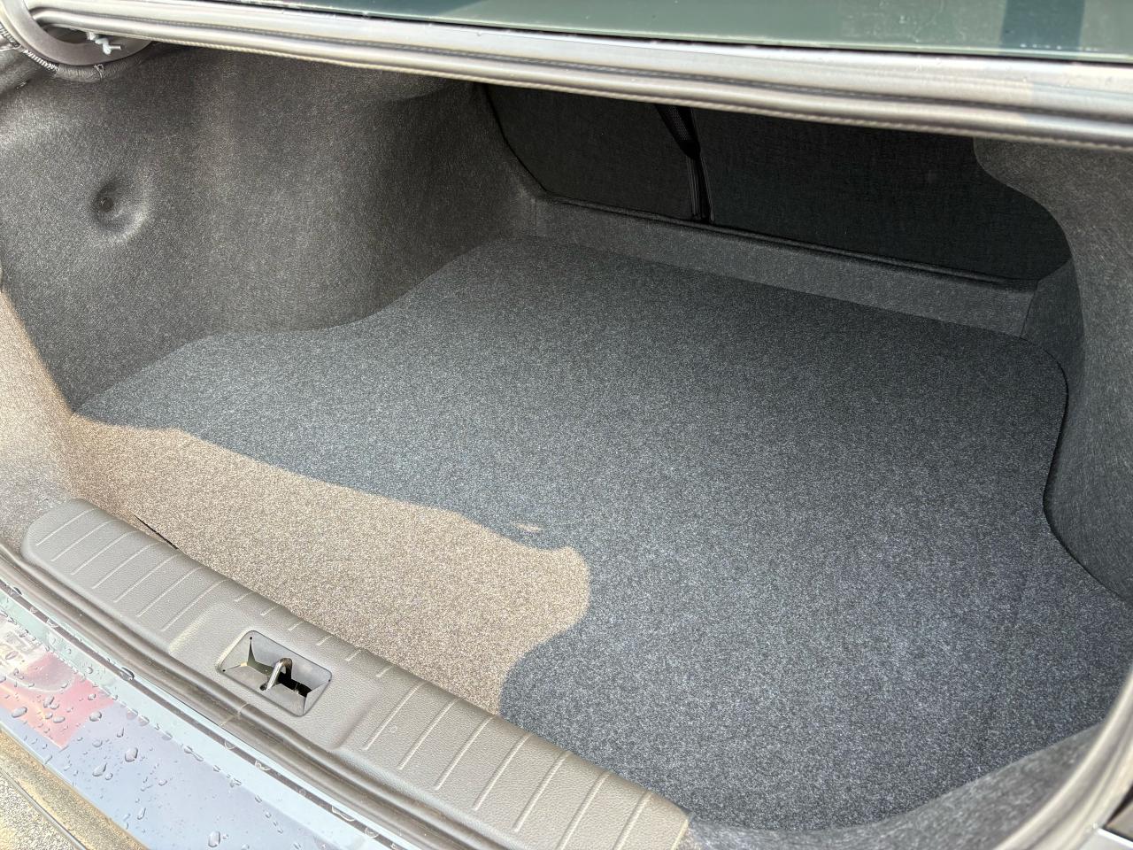 2025 Nissan Sentra SV Photo18