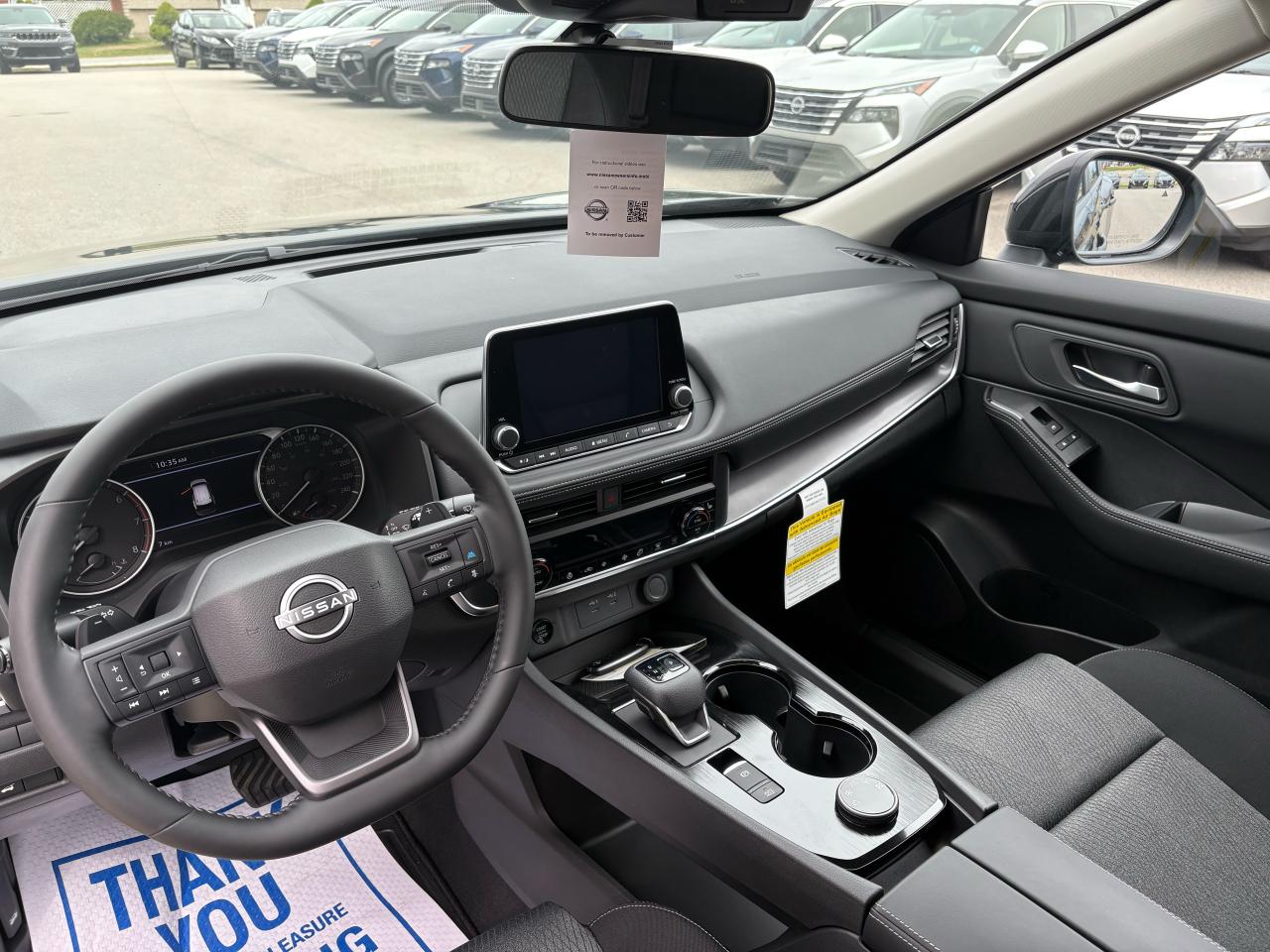 2025 Nissan Rogue SV MOONROOF Photo30