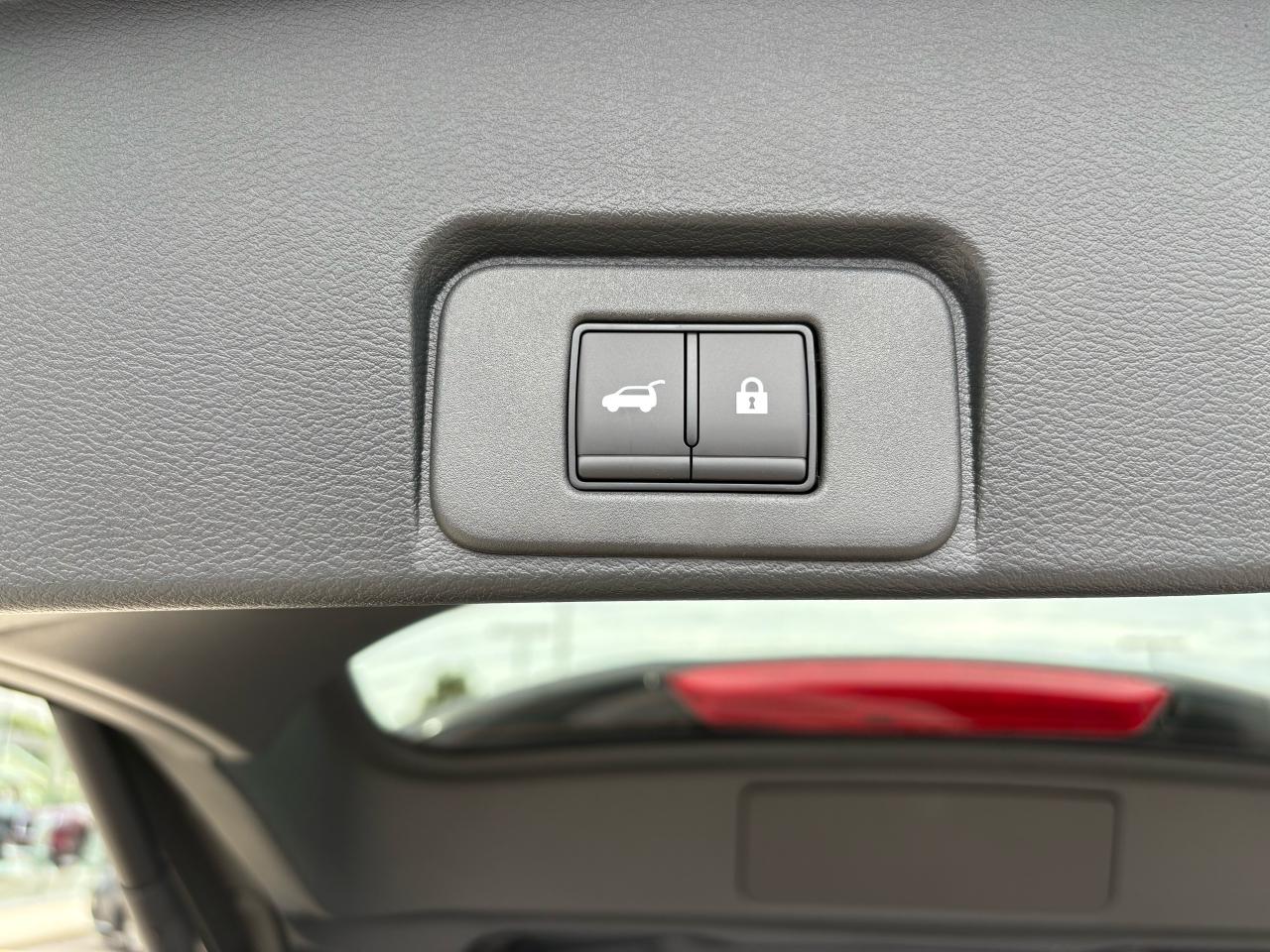 2025 Nissan Rogue SV MOONROOF Photo25