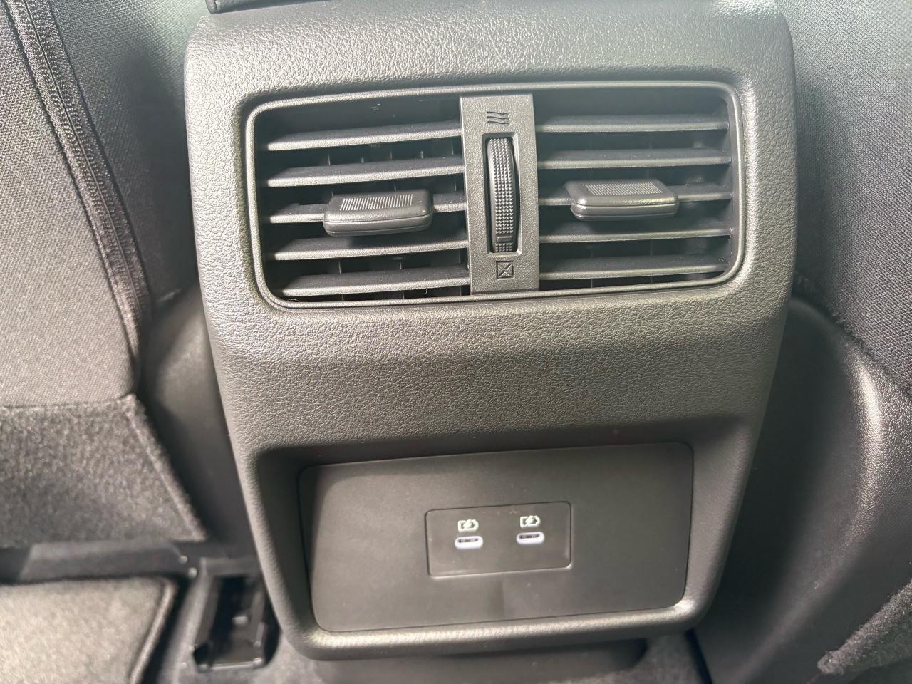 2025 Nissan Rogue SV MOONROOF Photo9