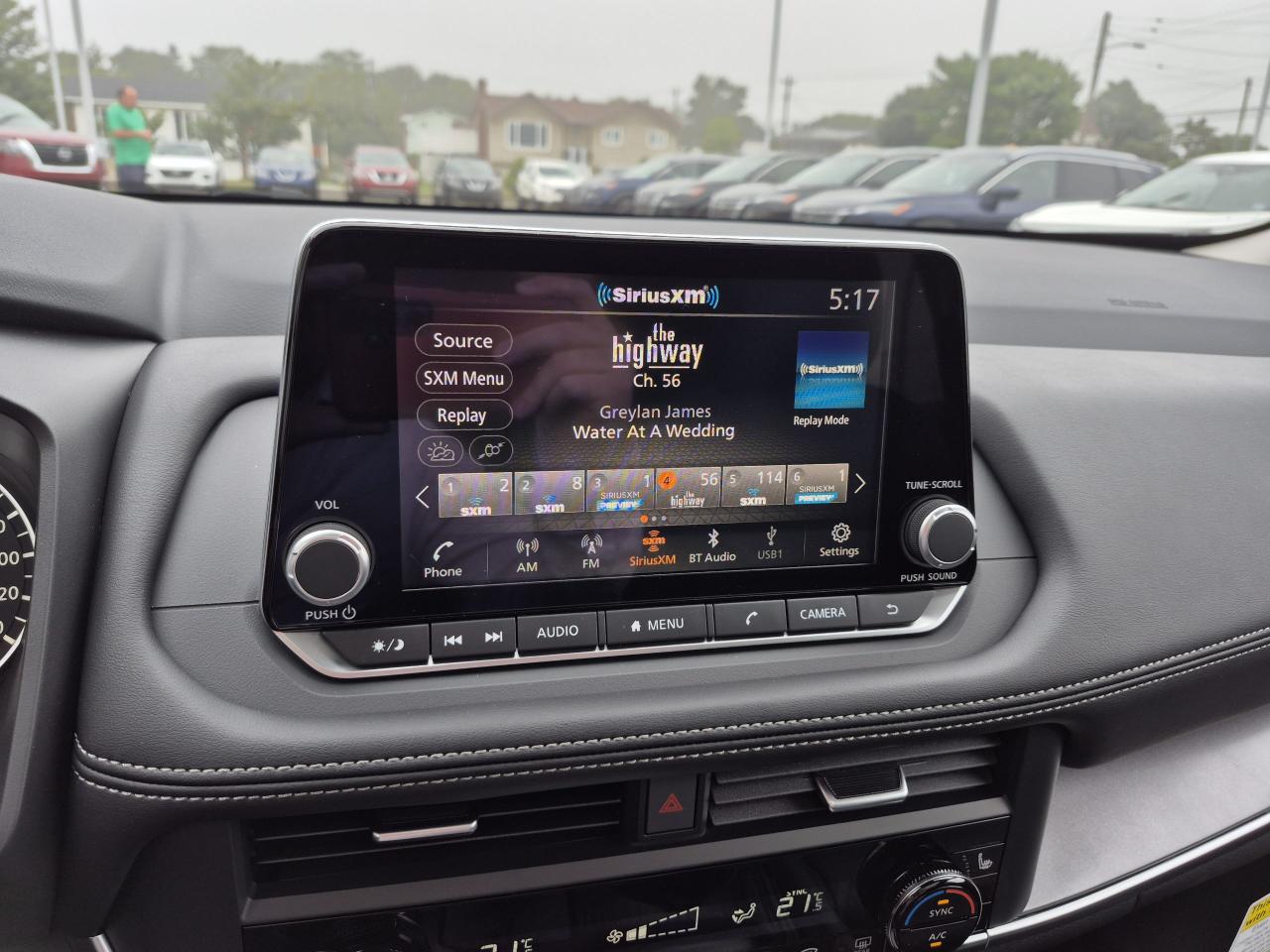 2025 Nissan Rogue SV MOONROOF Photo9
