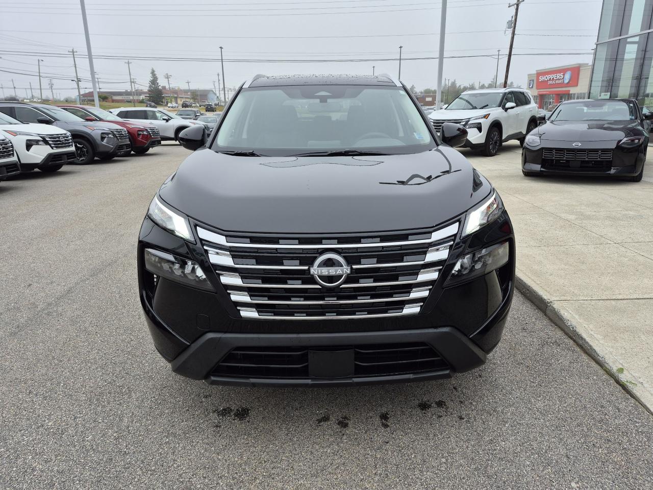 2025 Nissan Rogue SV MOONROOF Photo18