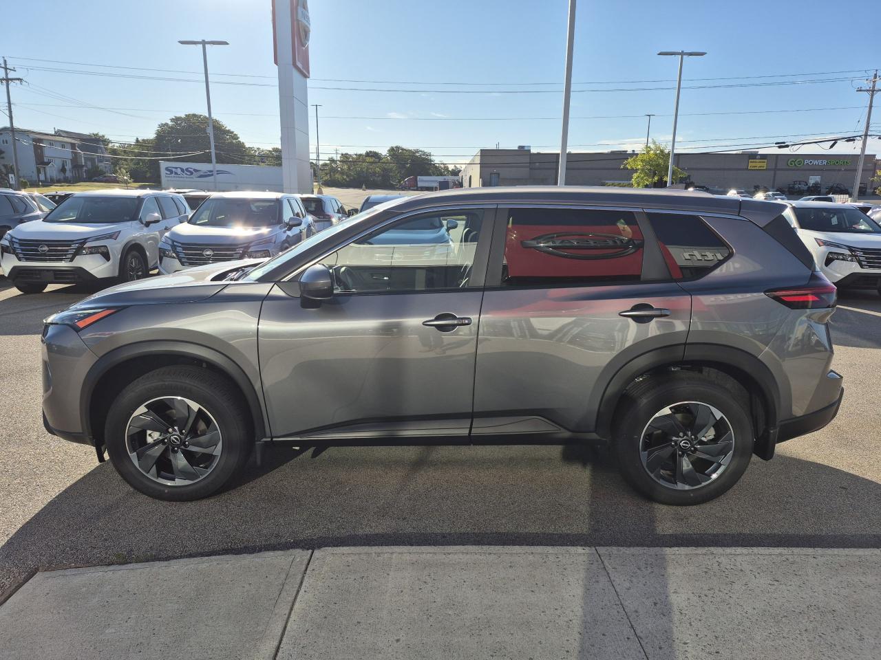 2025 Nissan Rogue SV MOONROOF Photo20