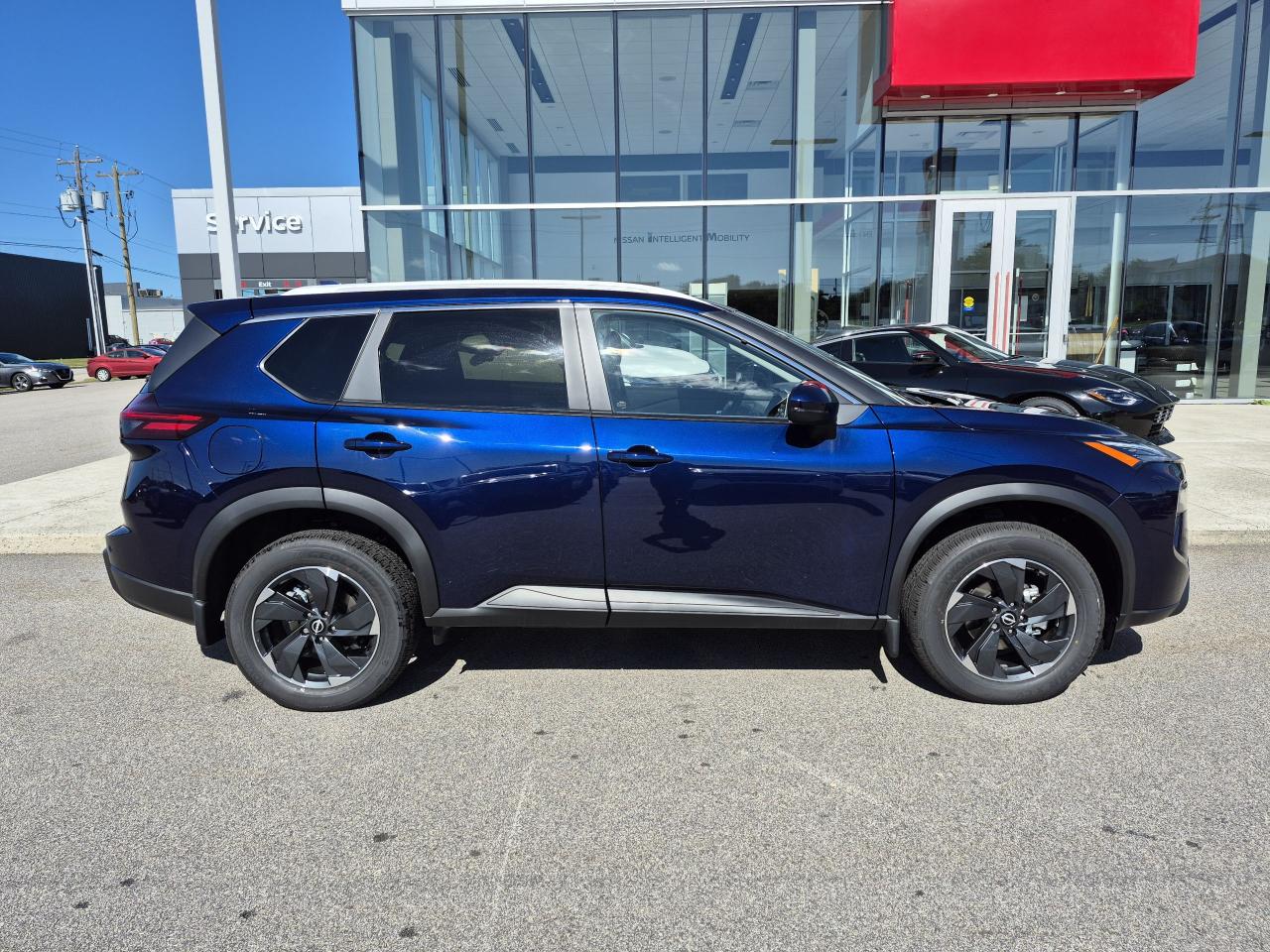 2025 Nissan Rogue SV MOONROOF Photo5