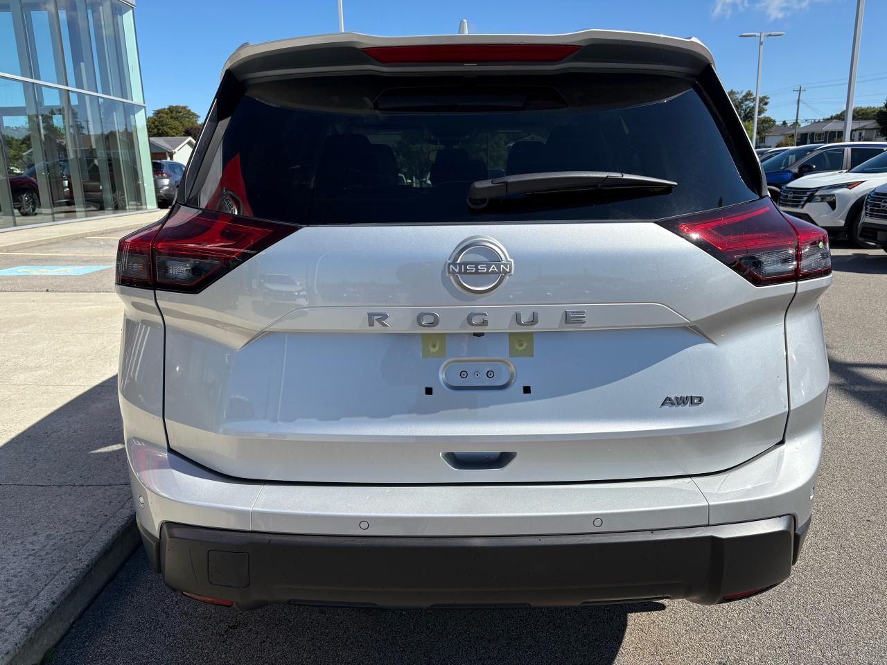 2025 Nissan Rogue SV MOONROOF Photo19