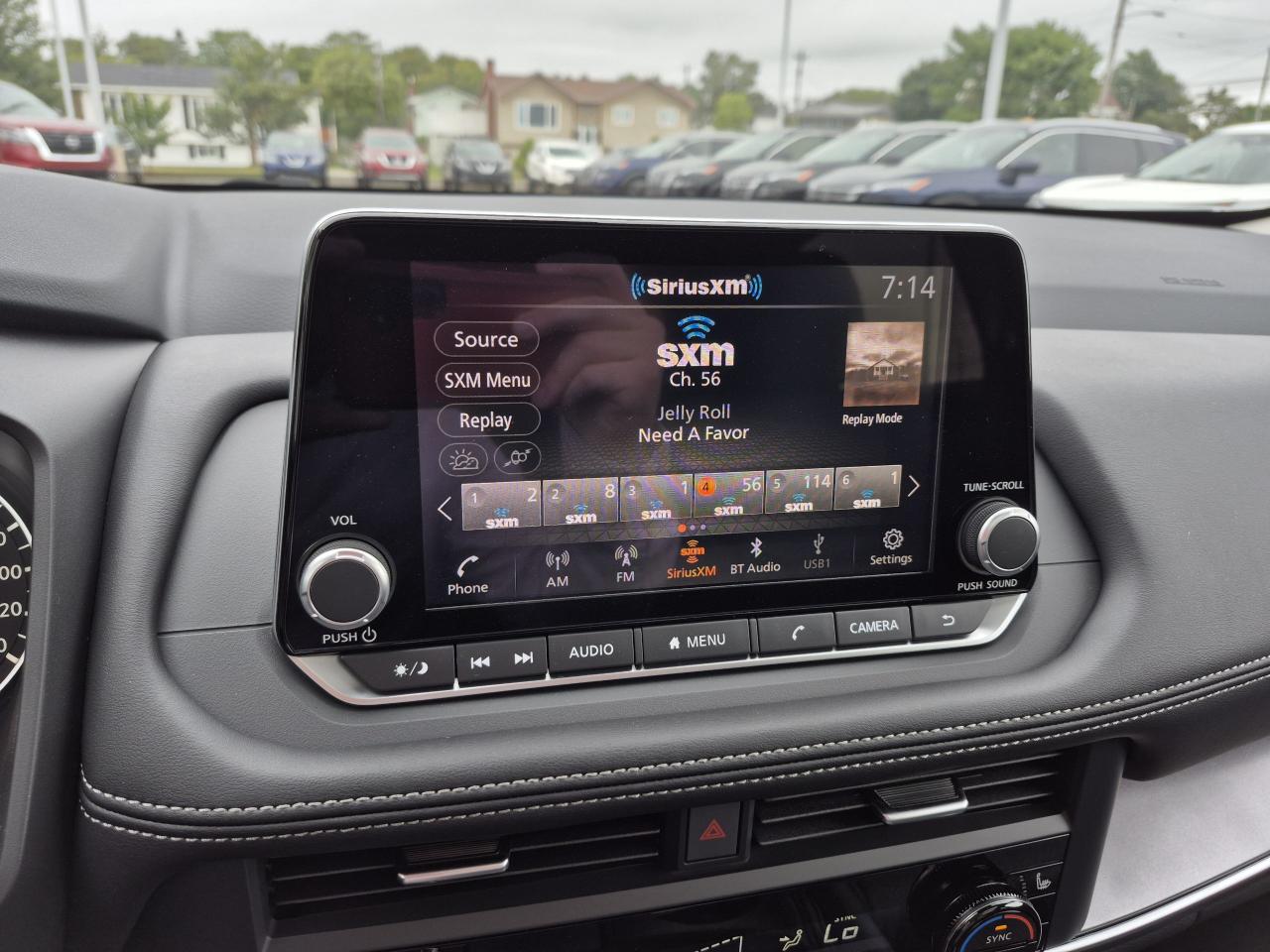 2025 Nissan Rogue SV MOONROOF Photo25