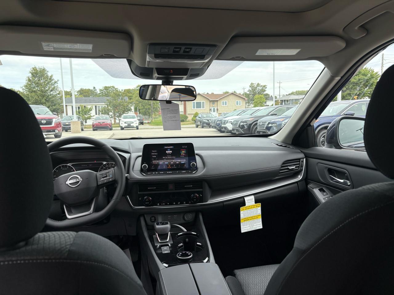 2025 Nissan Rogue SV MOONROOF Photo10