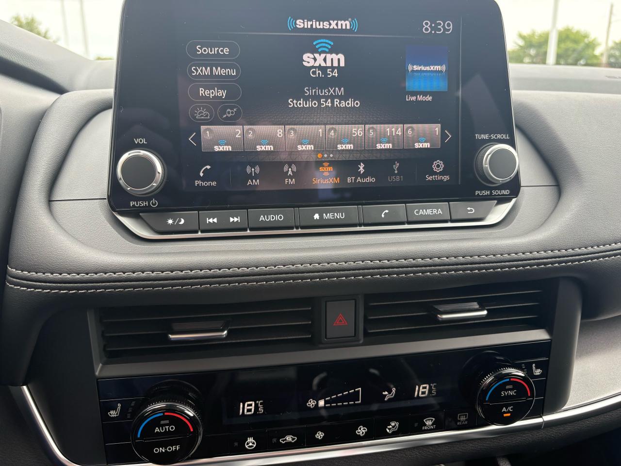 2025 Nissan Rogue SV MOONROOF Photo14