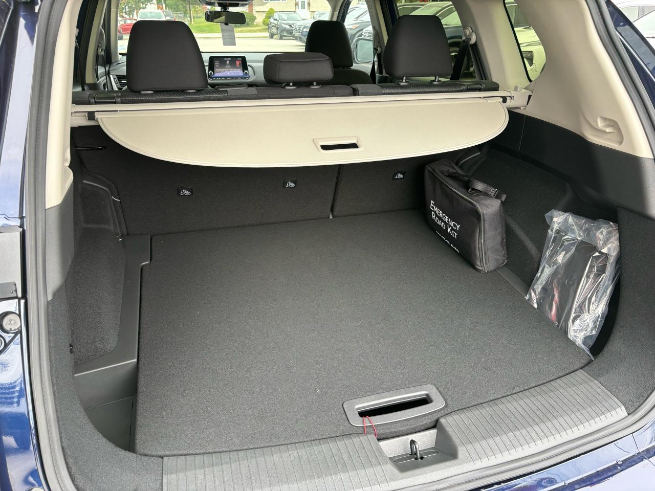 2025 Nissan Rogue SV MOONROOF Photo5