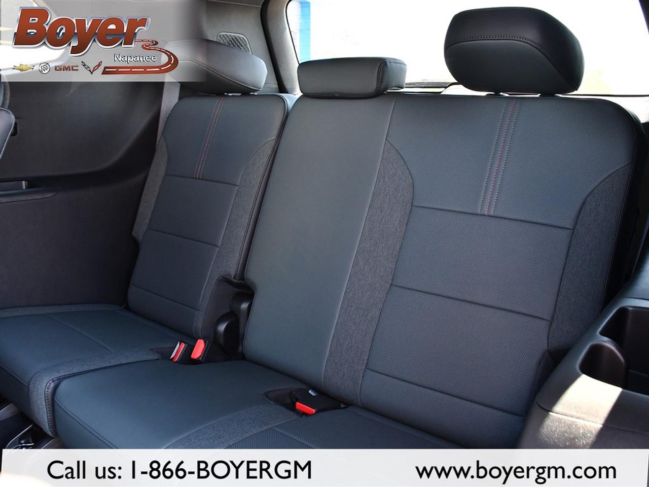 2026 GMC Acadia AWD AT4 Photo