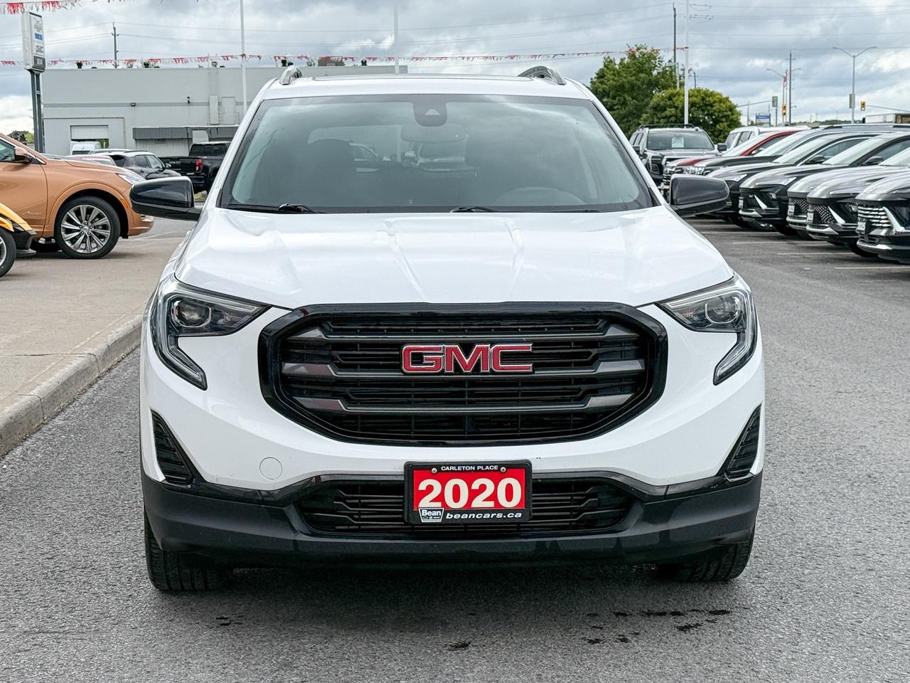 2020 GMC Terrain SLE ONEOWNER, CLEAN CARFAX, 2.0L 4CYL TURBO, ELEVATION AWD, HEATED SEATS, SKYSCAPESUNROOF, REMOTE VEHICLE START, HD REAR VISION CAMERA, 19" GLOSS BLACK ALLOY WHEELS Photo