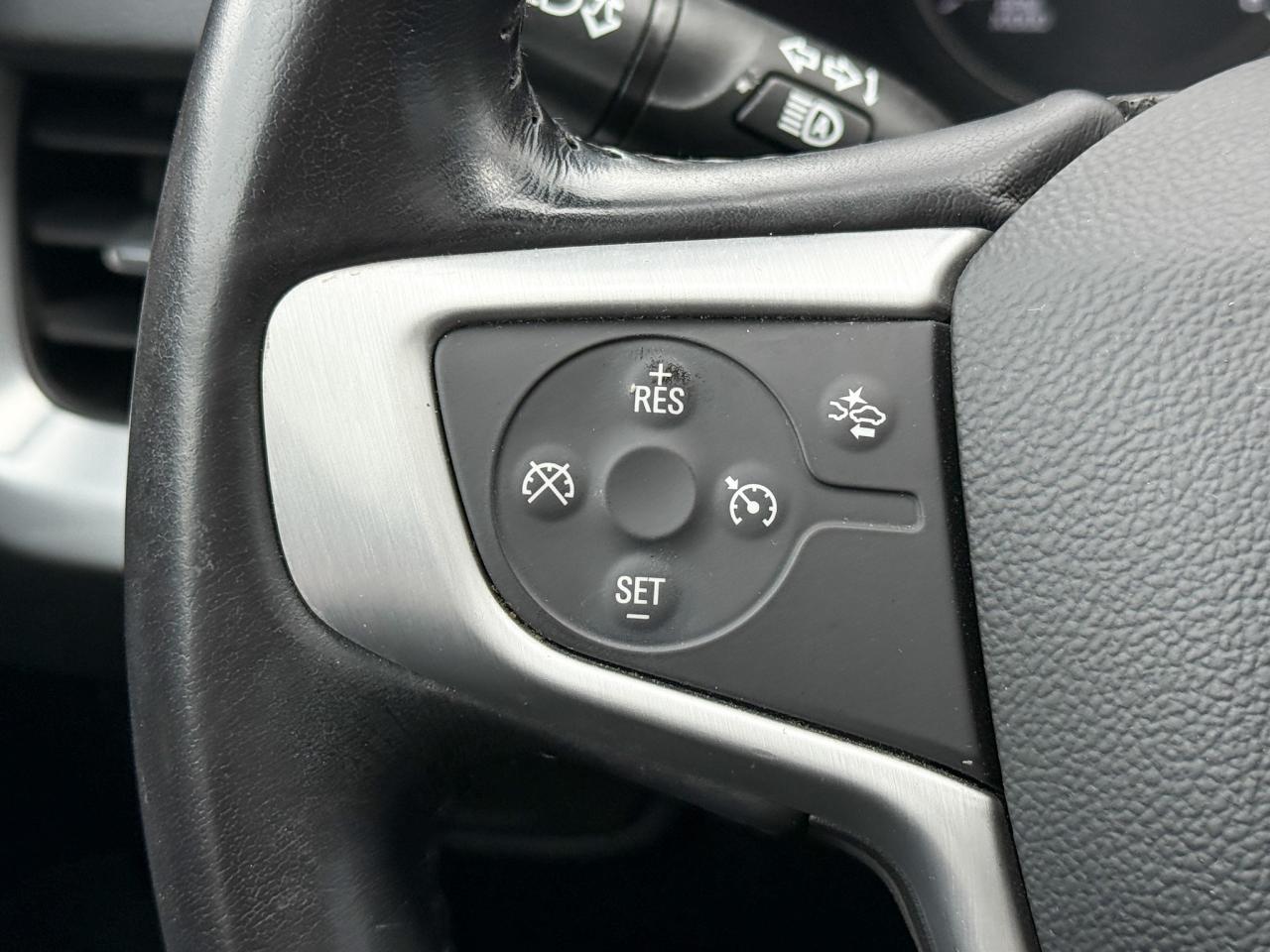 2020 GMC Terrain SLE ONEOWNER, CLEAN CARFAX, 2.0L 4CYL TURBO, ELEVATION AWD, HEATED SEATS, SKYSCAPESUNROOF, REMOTE VEHICLE START, HD REAR VISION CAMERA, 19" GLOSS BLACK ALLOY WHEELS Photo