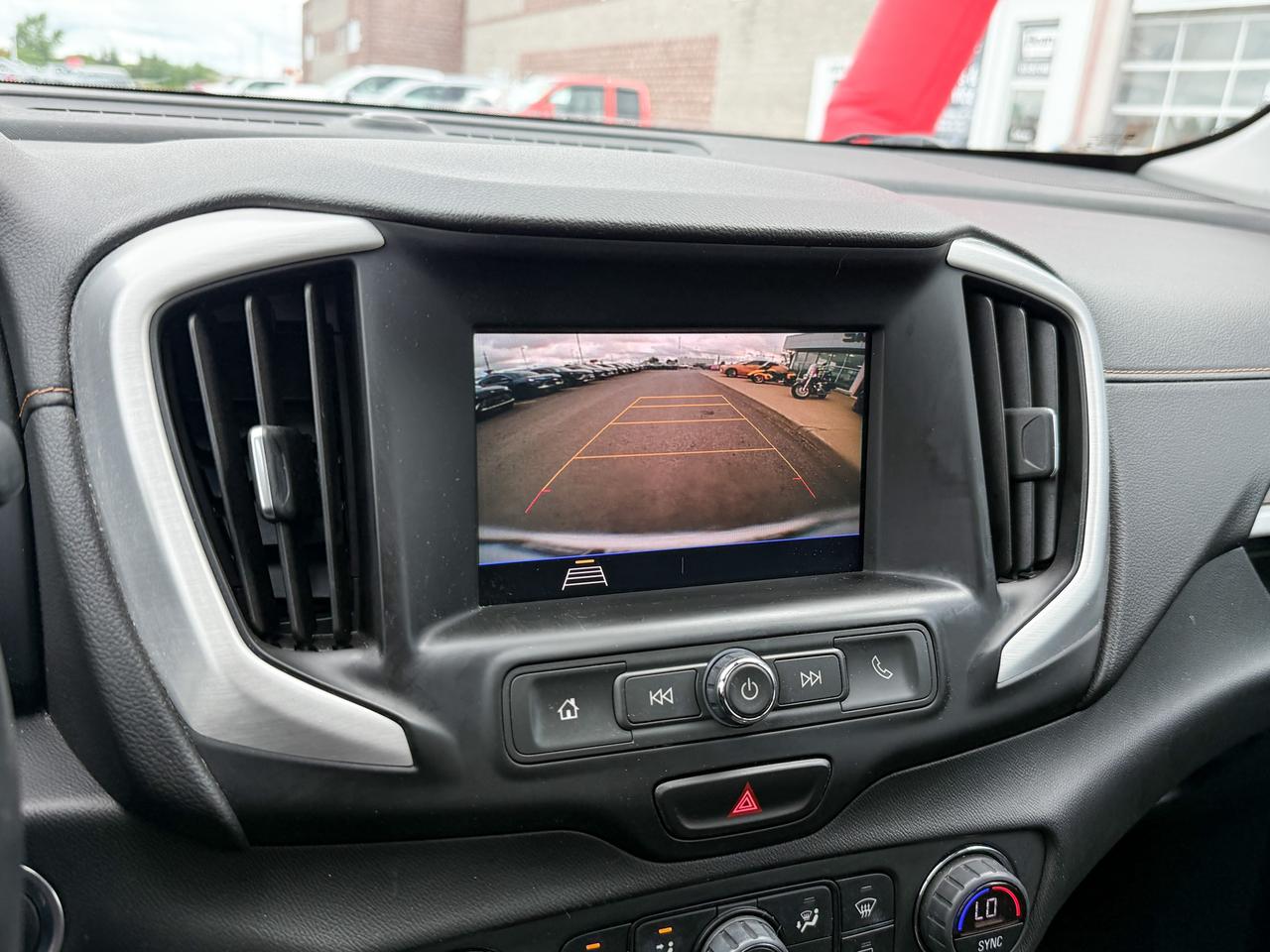 2020 GMC Terrain SLE ONEOWNER, CLEAN CARFAX, 2.0L 4CYL TURBO, ELEVATION AWD, HEATED SEATS, SKYSCAPESUNROOF, REMOTE VEHICLE START, HD REAR VISION CAMERA, 19" GLOSS BLACK ALLOY WHEELS Photo