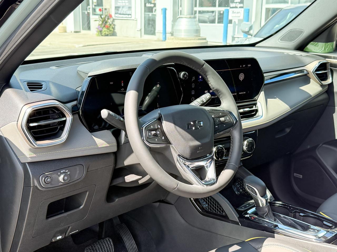 2026 Chevrolet TrailBlazer ACTIV 1.3L 3 CYL WITH REMOTE ENTRY, HEATED SEATS, HEATED STEERING WHEEL, SUNROOF, POWER LIFTGATE, HD REAR VISION CAMERA Photo