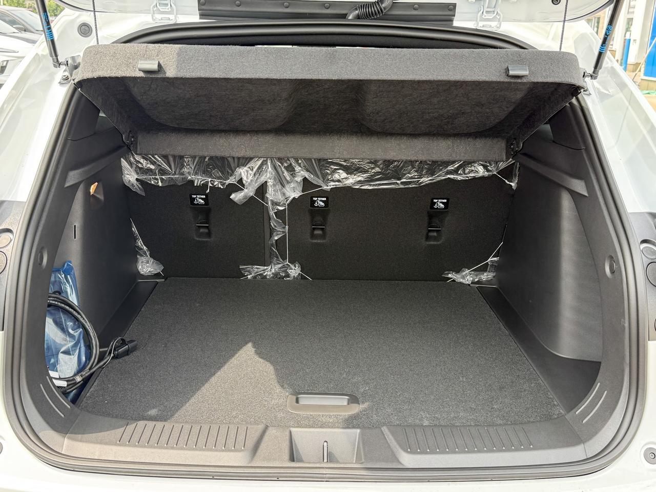 2025 Chevrolet Trax 2RS 1.2L 3 CYL WITH REMOTE START/ENTRY, HEATED SEATS, HEATED STEERING WHEEL, APPLE CARPLAY AND ANDROID AUTO Photo