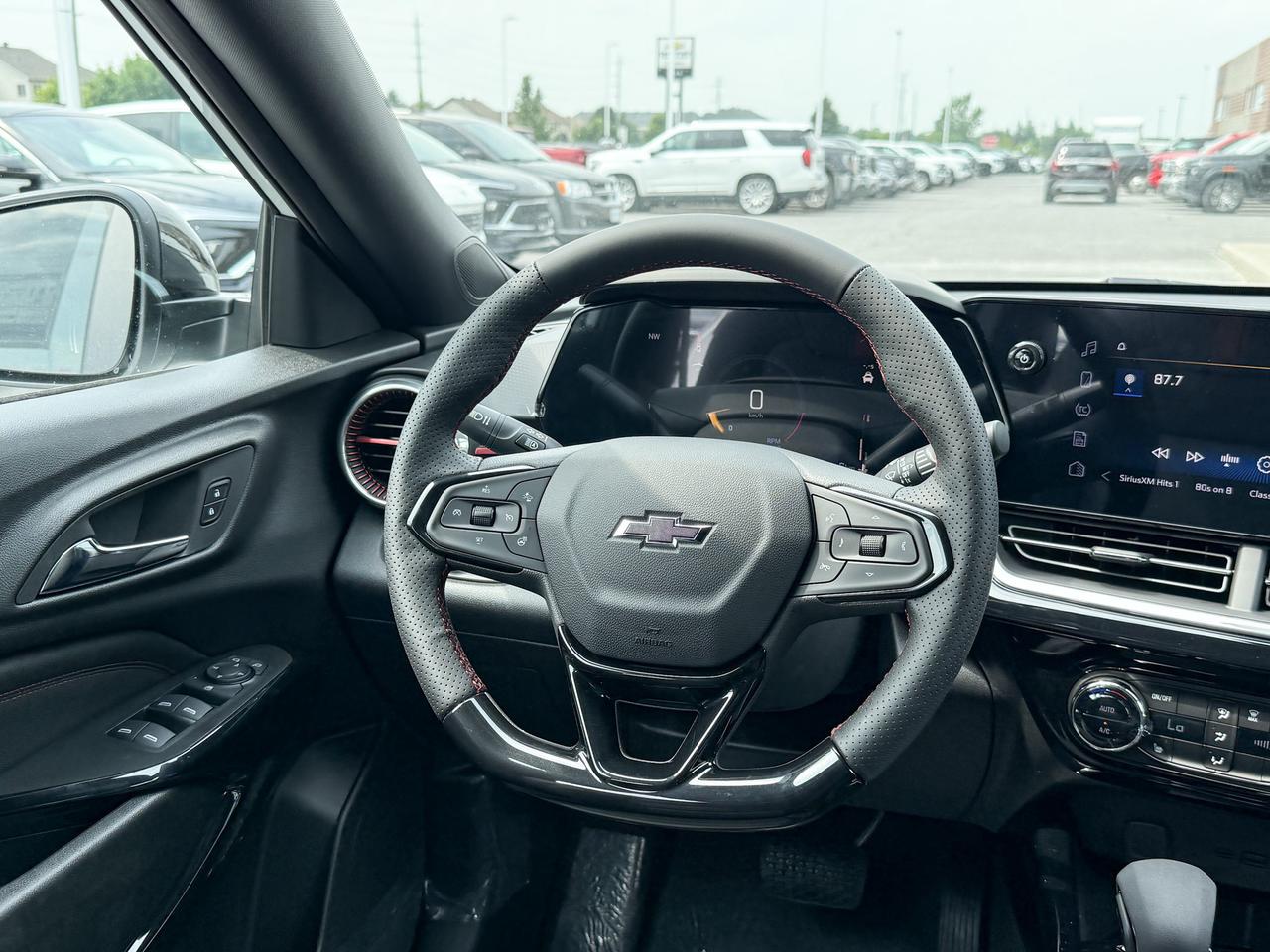2025 Chevrolet Trax 2RS 1.2L 3 CYL WITH REMOTE START/ENTRY, HEATED SEATS, HEATED STEERING WHEEL, APPLE CARPLAY AND ANDROID AUTO Photo