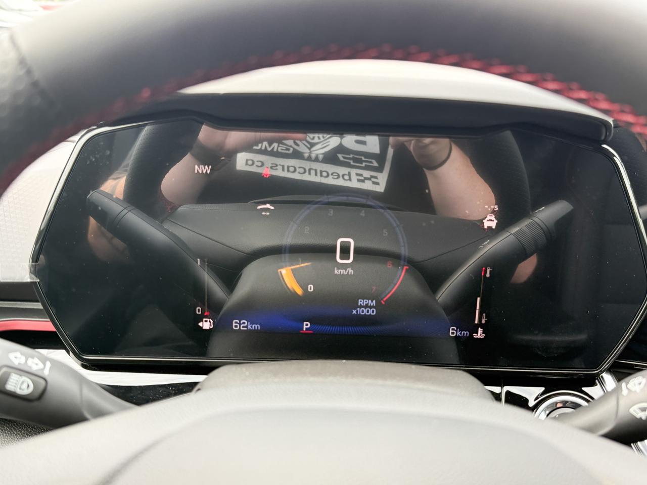 2025 Chevrolet Trax 2RS 1.2L 3 CYL WITH REMOTE START/ENTRY, HEATED SEATS, HEATED STEERING WHEEL, APPLE CARPLAY AND ANDROID AUTO Photo