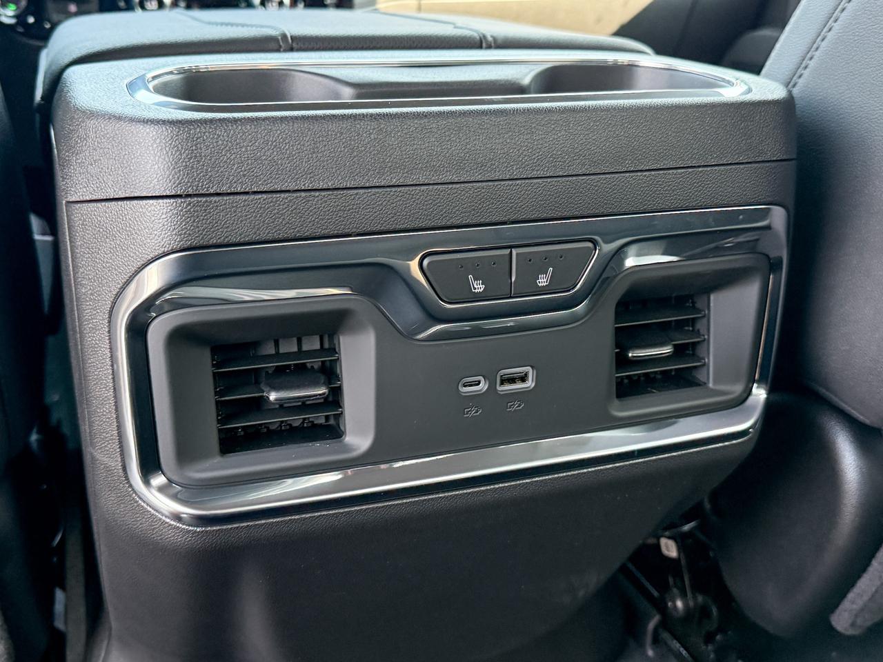 2025 GMC Sierra 1500 SLT 5.3L V8 WITH REMOTE START/ENTRY, HEATED SEATS, HEATED STEERING WHEEL, VENTILATED SEATS, ADAPTIVE CRUISE CONTROL, BOSE SPEAKER SYSTEM Photo