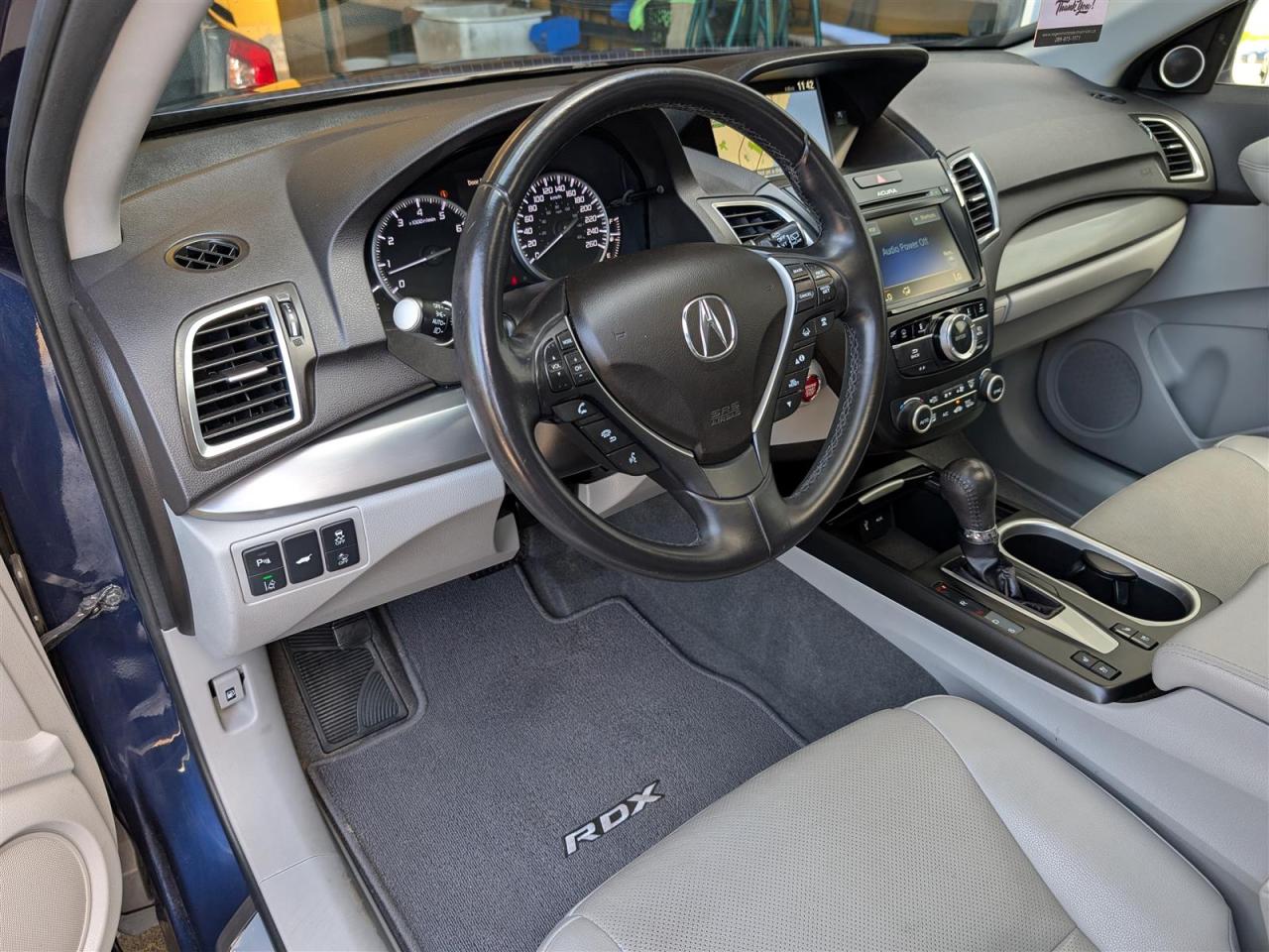 2016 Acura RDX AWD - SUNROOF -  NAVI - TECH FEATS