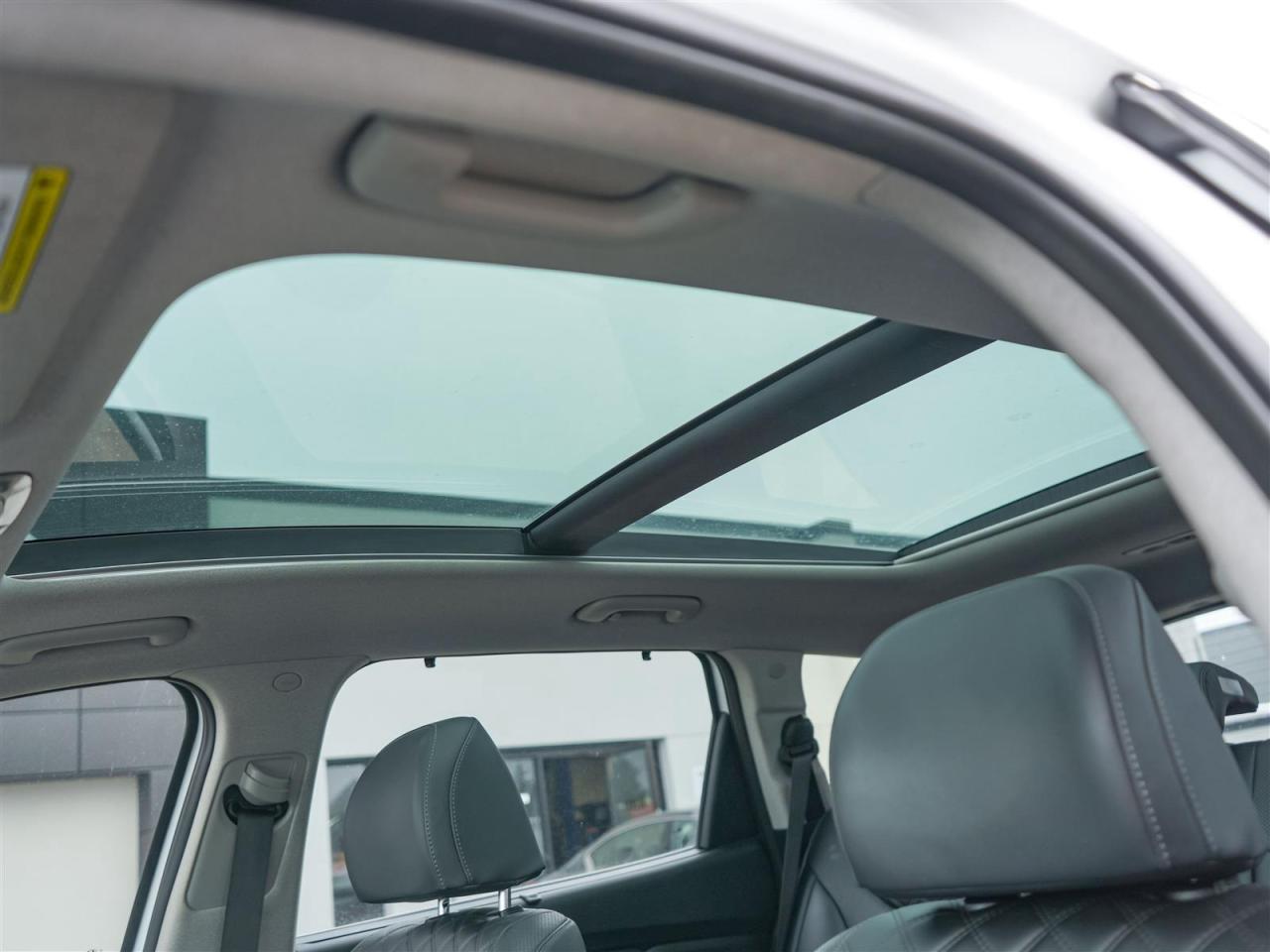 2023 Hyundai Santa Fe Hybrid LUXURY | 6 HYUNDAI SERV REC | NO ACCIDENTS | 1 OWNR Photo