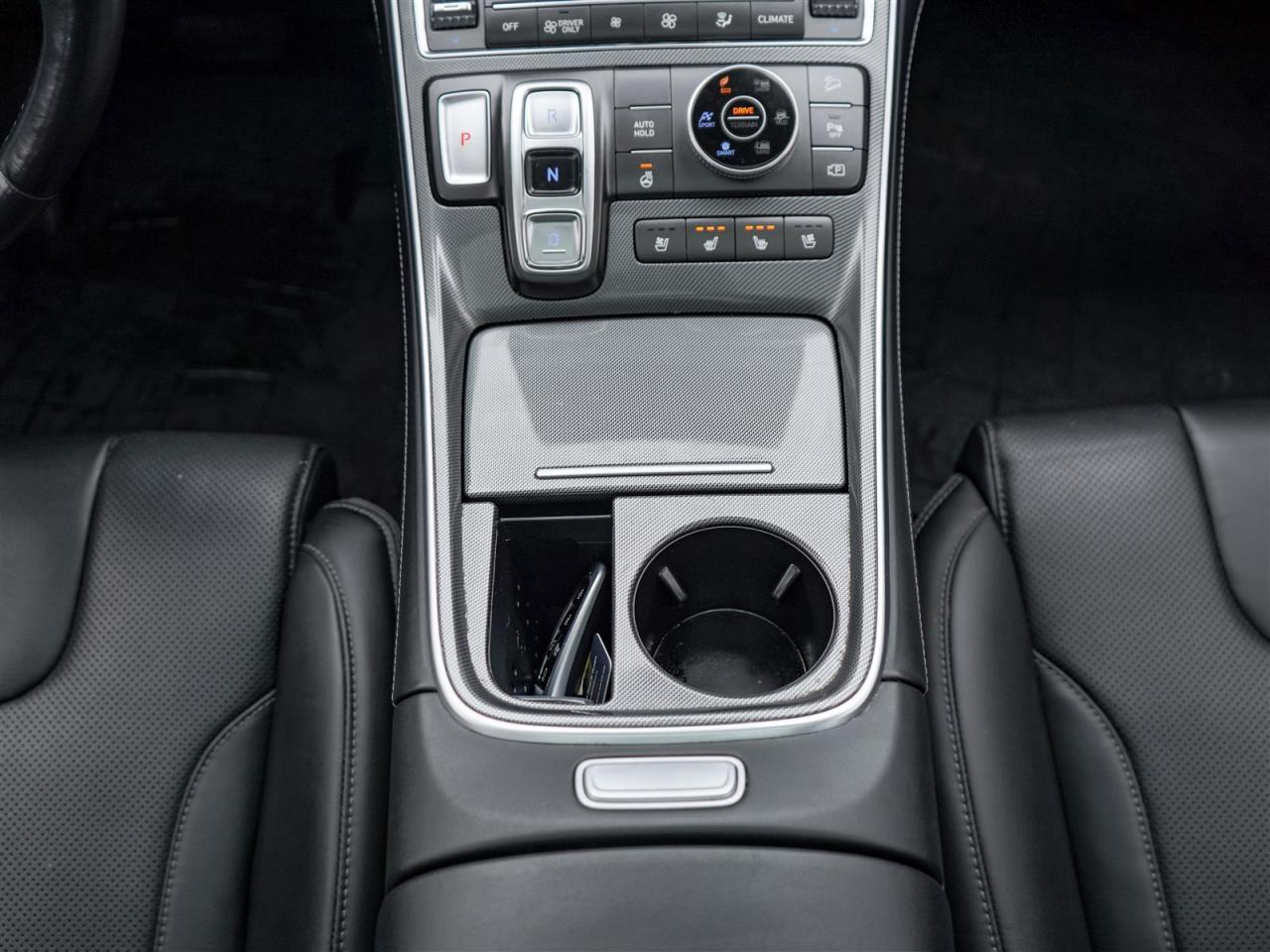 2023 Hyundai Santa Fe Hybrid LUXURY | 6 HYUNDAI SERV REC | NO ACCIDENTS | 1 OWNR Photo