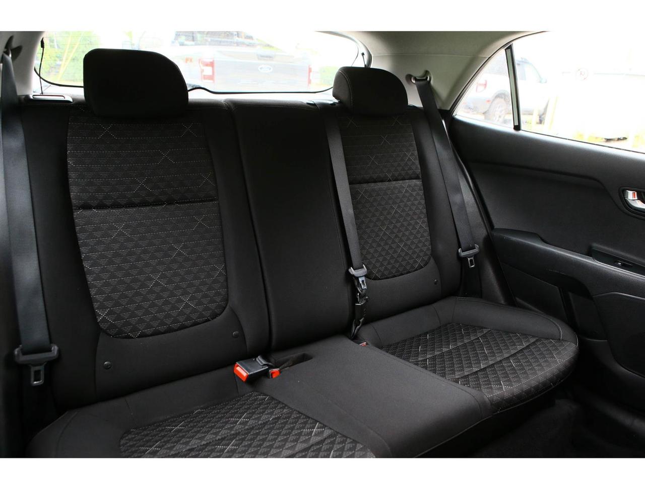 2022 Kia Rio5 S Photo