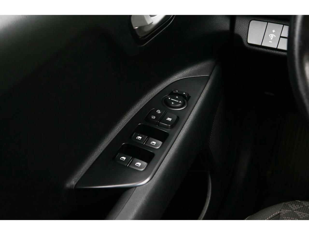 2022 Kia Rio5 S Photo