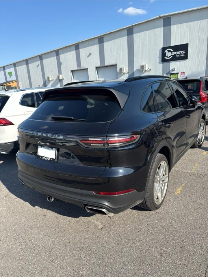 2019 Porsche Cayenne PREMIUM PLUS PACKAGE (CLEAN CARFAX) - Photo #2