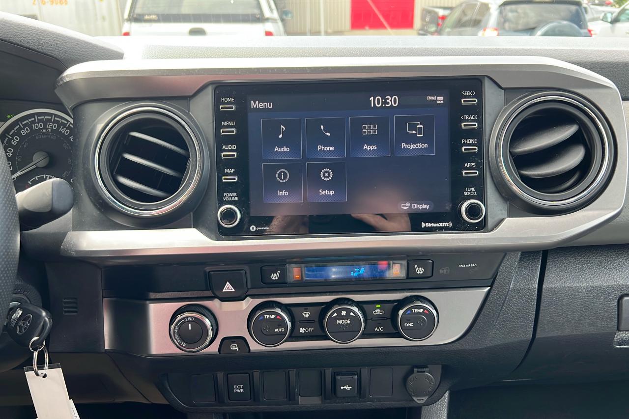 2022 Toyota Tacoma 4X4 Double CAB 6A SR5 Photo