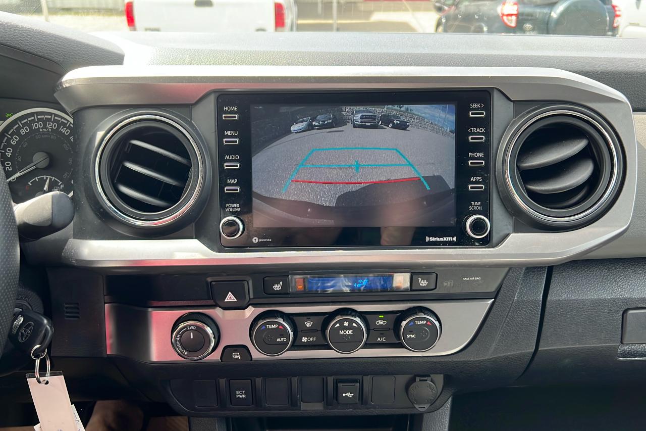 2022 Toyota Tacoma 4X4 Double CAB 6A SR5 Photo