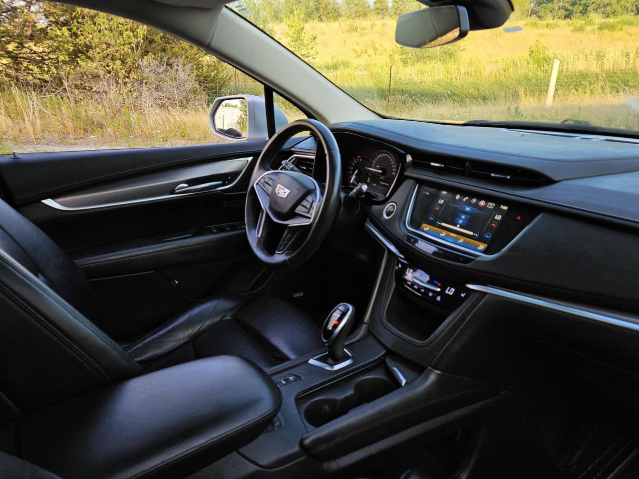 2017 Cadillac XT5 Luxury AWD Photo7