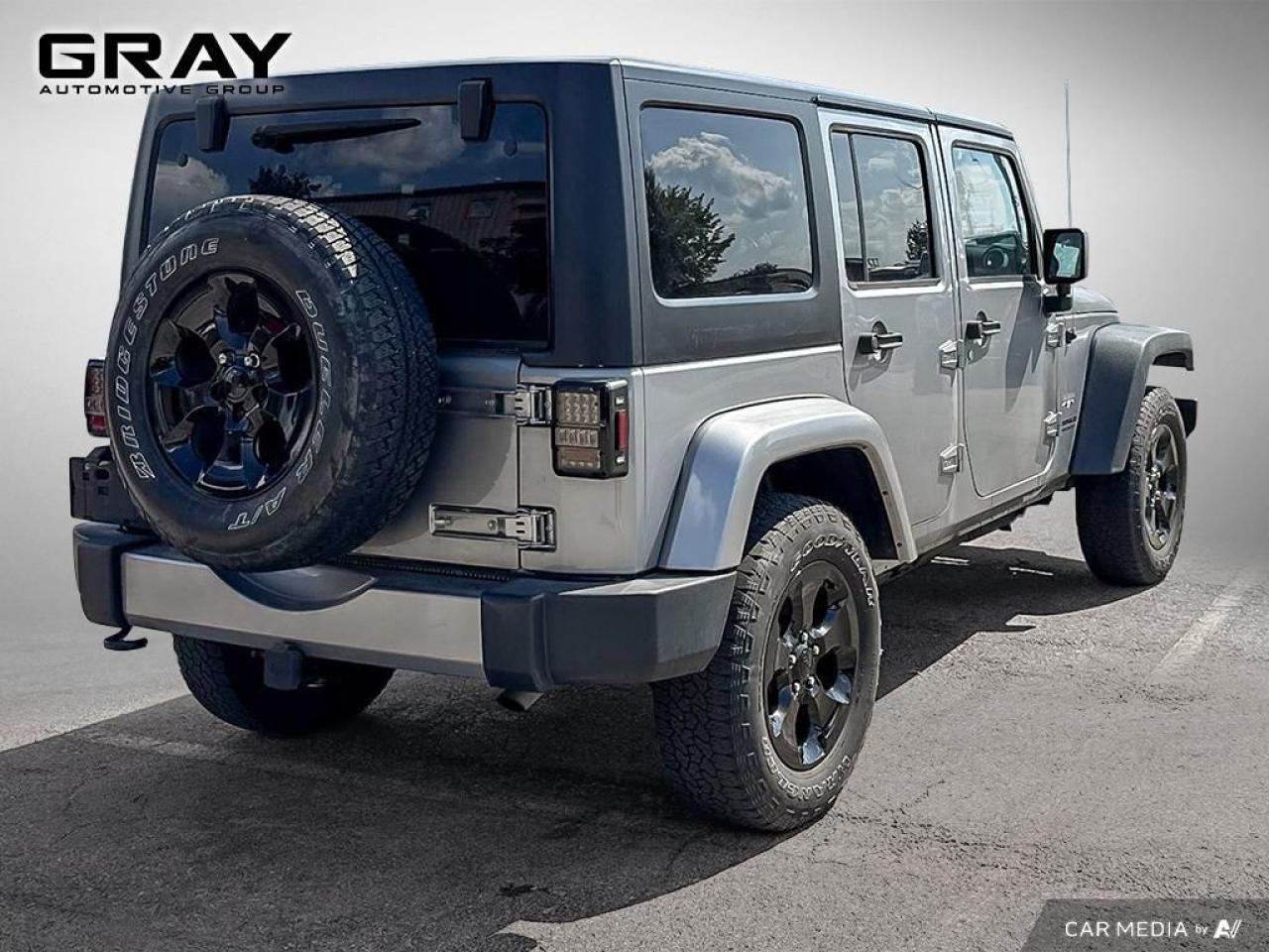 2016 Jeep Wrangler Unlimited Sahara - Photo #5