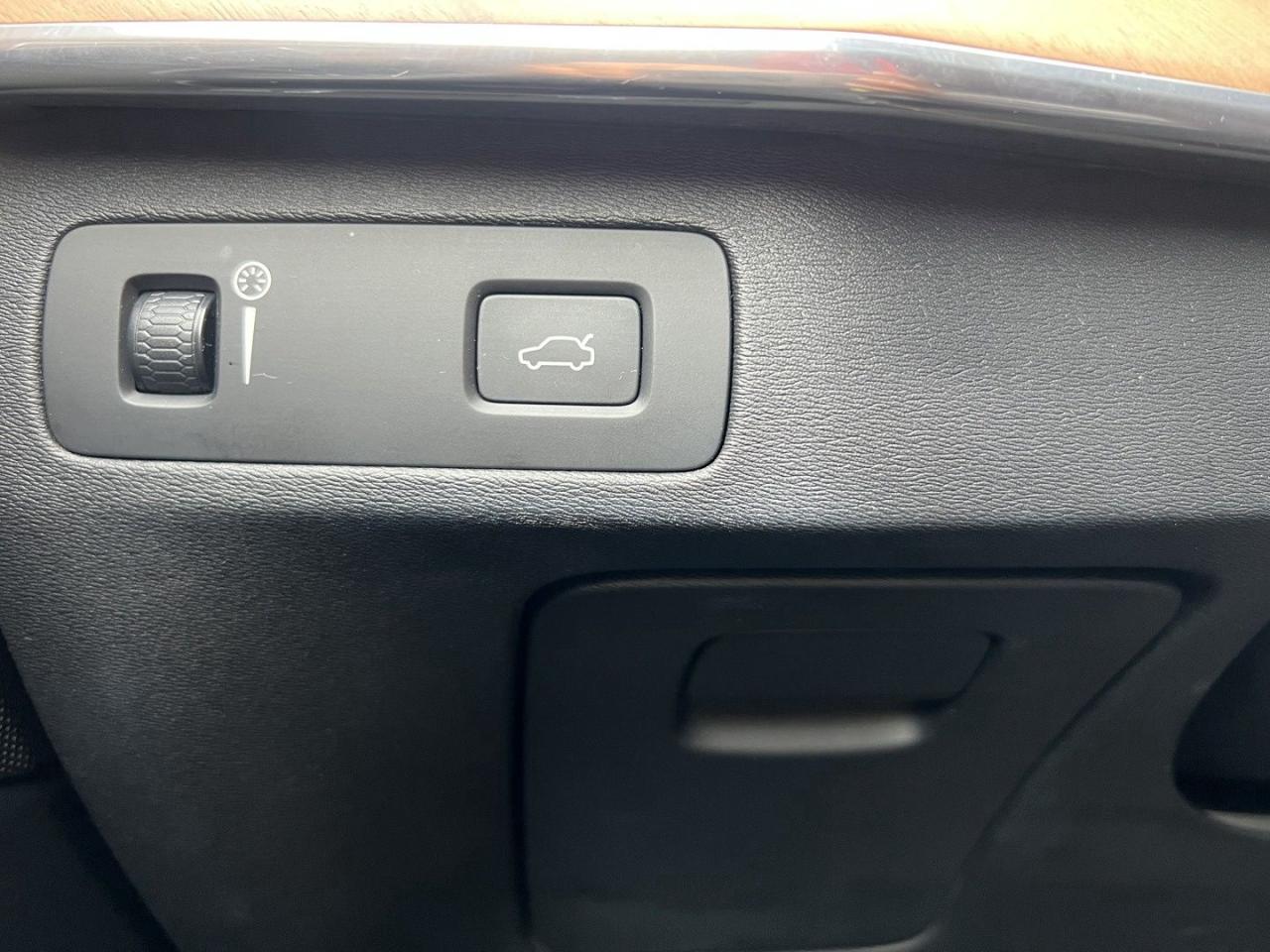 2019 Volvo XC90 T6 Inscription AWD - Photo #23