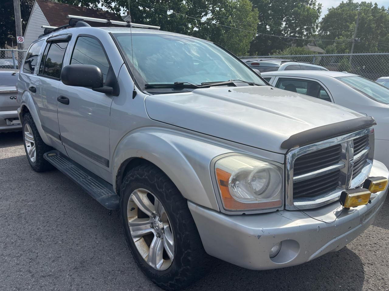Used 2006 Dodge Durango SLT for sale in St Catharines, ON