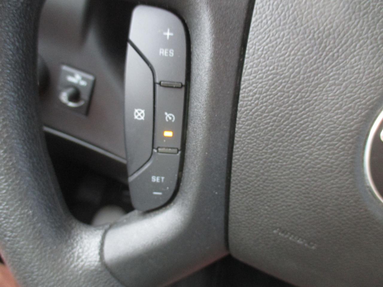 2023 GMC Savana Cargo Van 2500  135" w/base - Photo #10