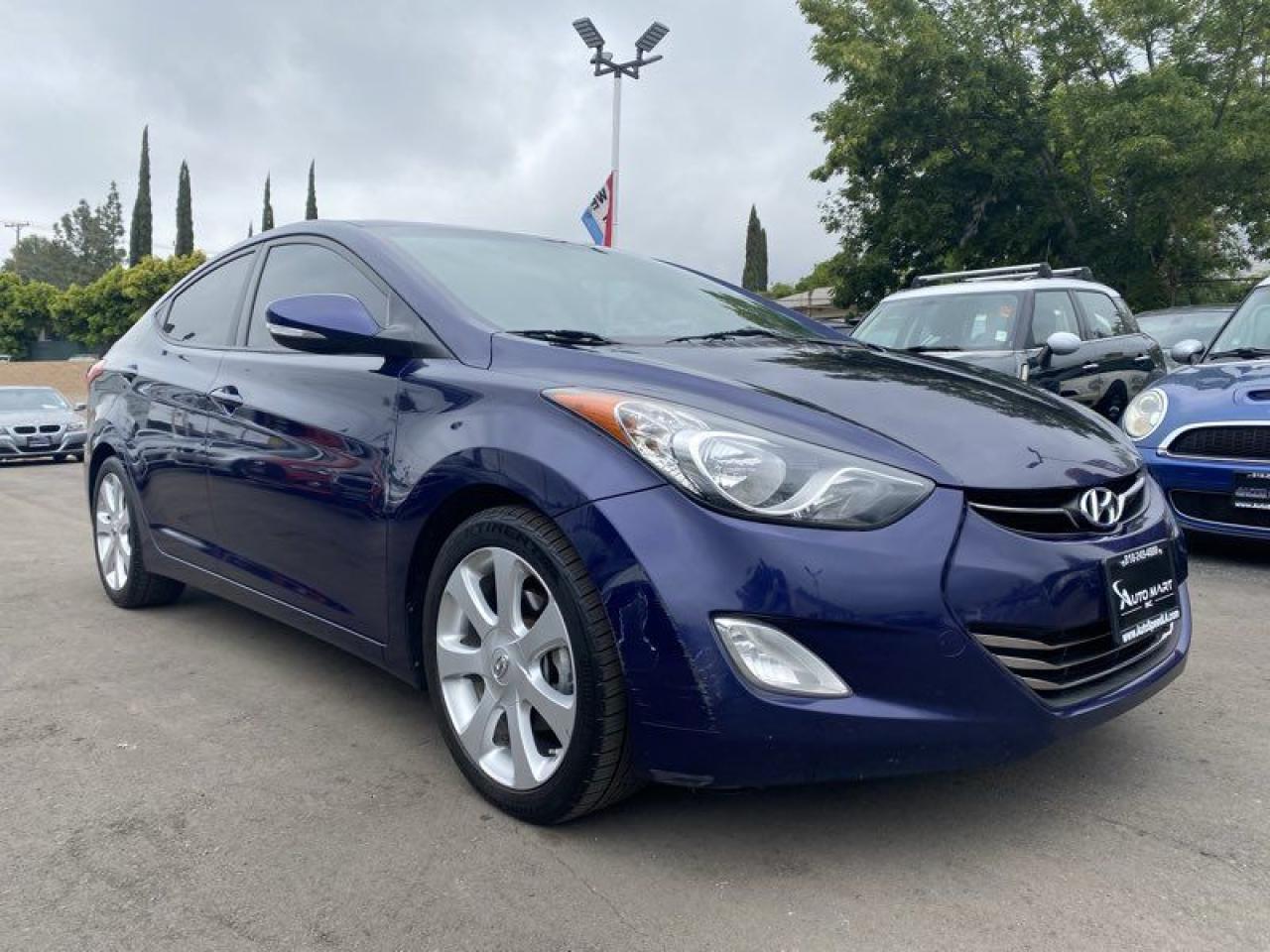 Used 2013 Hyundai Elantra LIMITIED / LOW KM / LEATHER /ROOF / ICE COLD AC / for sale in Scarborough, ON