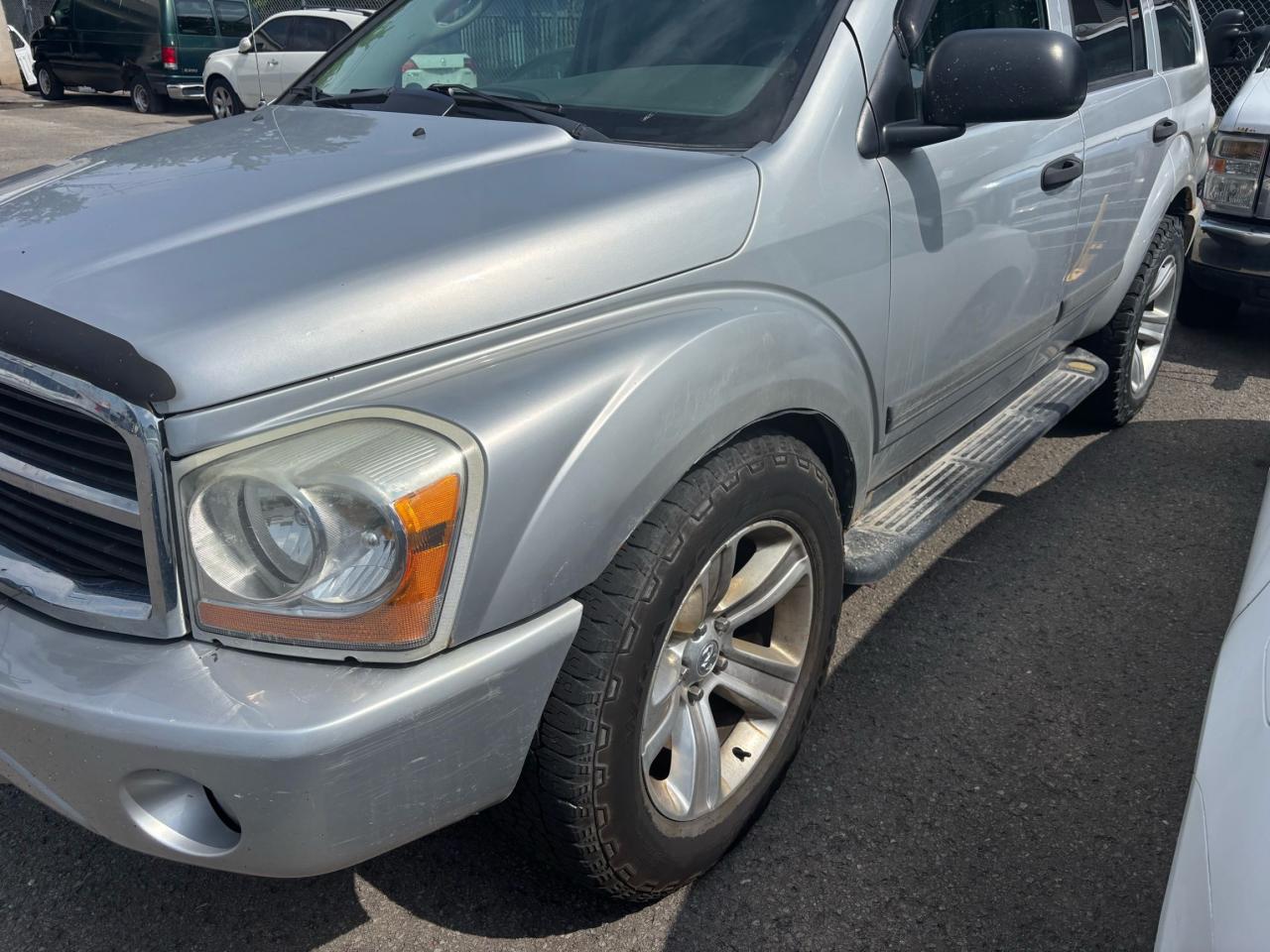 2006 Dodge Durango SLT,4 Wheel Drive, 5.7L, HEMI