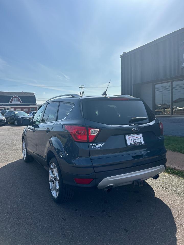 2019 Ford Escape Titanium - Photo #6